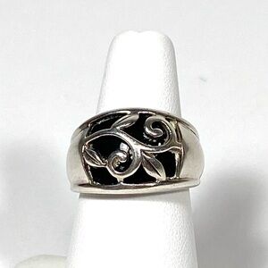 925 Sterling Silver Ring Size 7 women’s 7g